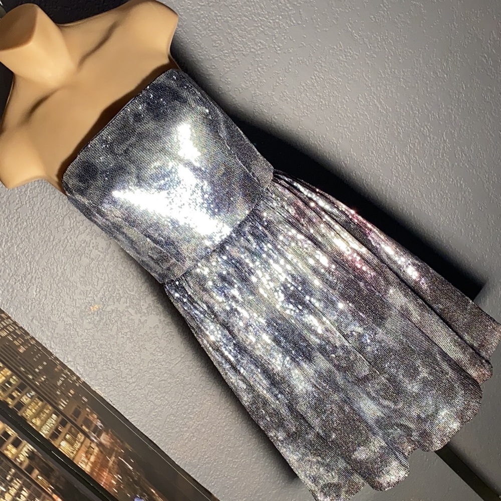 L / 12 - ADRIANNA PAPELL - sequin strapless silver dress